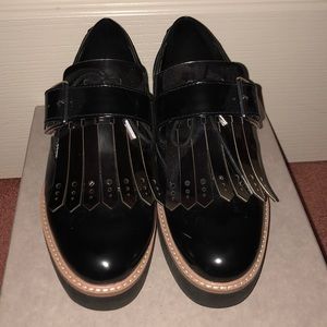 Platform Oxford Shoes with Reversible Fringe